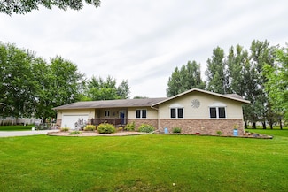 114 Fern Rd, Thief River Falls, MN 56701