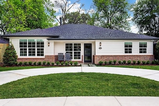 5326 Windswept Ln, Houston, TX 77056