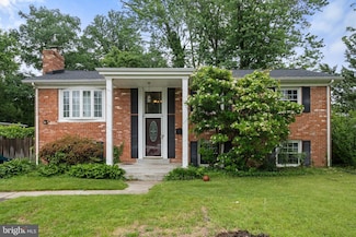 14033 Roanoke St, Woodbridge, VA 22191