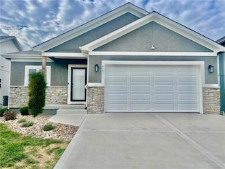 519 NW 110th St, Kansas City, MO 64155