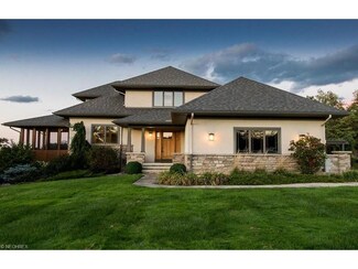 2385 Rivers Edge Dr, Willoughby Hills, OH 44094
