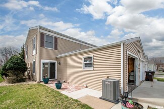 3626 N Sandia Dr Unit 46, Peoria, IL 61604
