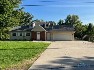 7441 Annin St, Holland, OH 43528