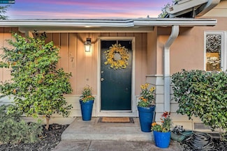 579 La Vista Rd, Walnut Creek, CA 94598