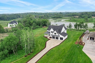9743 Frontier Ln, Lakeville, MN 55044