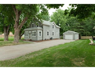 49 S Medina St, Loretto, MN 55357