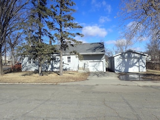 105 Pine St S, Sauk Centre, MN 56378