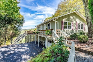 924 Balsam Dr, Newland, NC 28657