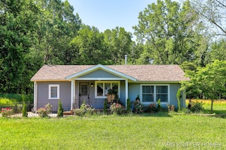 74213 10th Ave, South Haven, MI 49090