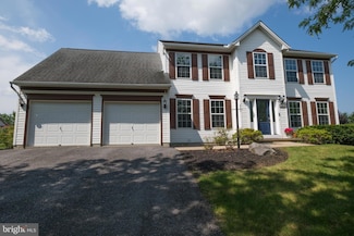 2274 Autumnwood Dr, State College, PA 16801