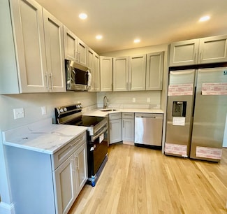 396 Adams St Unit 1R, Dorchester, MA 02122