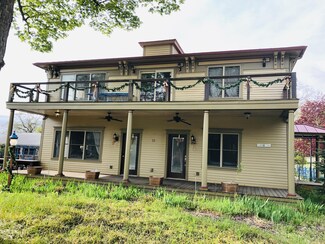 11 E Chestnut St Unit 4, Douglas, MI 49406