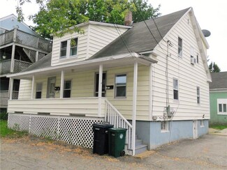 6 Shevenell Ct, Biddeford, ME 04005