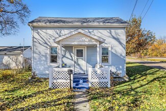 402 S Mulberry St, Marshall, MI 49068