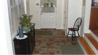 66 Mcintyre Rd, North Oxford, MA 01537