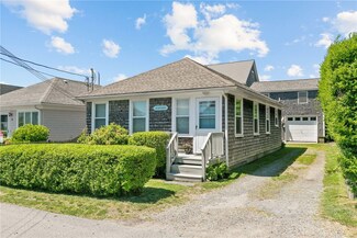 36 Briarwood Ave, Middletown, RI 02842