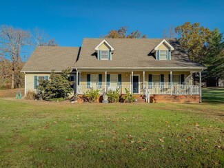 303 Lake Dr, Nortonville, KY 42442