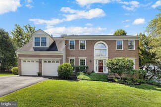 12105 Courtney Ct, Herndon, VA 20170