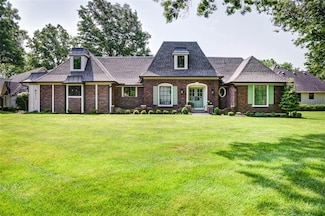 8311 Wenonga Rd, Leawood, KS 66206