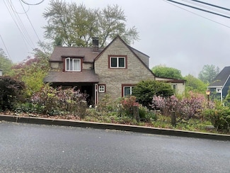 39 Hillcrest Rd, Hartsdale, NY 10530