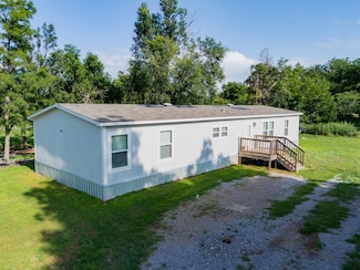 411 Washita Ave, Mountain View, OK 73062