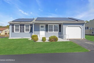 90 Chelsea Dr Unit 72, Whiting, NJ 08759