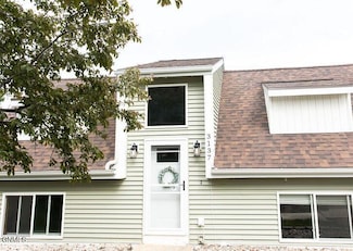 3137 Manitoba Ln, Bismarck, ND 58503