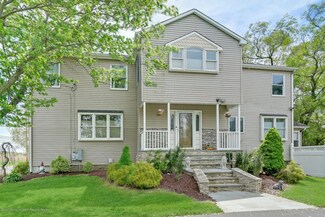 62 Main St, Port Monmouth, NJ 07758