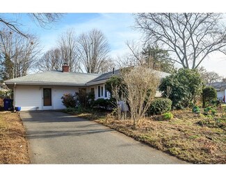 53 Mosman St, West Newton, MA 02465
