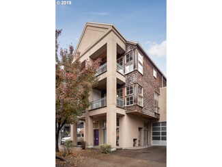 2547 NW Upshur St, Portland, OR 97210