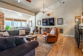 91 Lakeview Blvd Unit 12-S, Mammoth Lakes, CA 93546