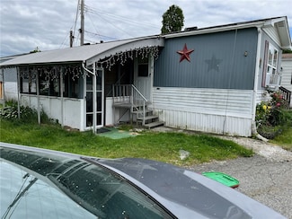 4 First St, Portsmouth, RI 02871