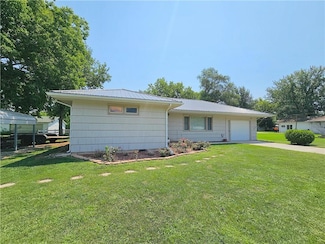 120 N Walnut St, Garnett, KS 66032