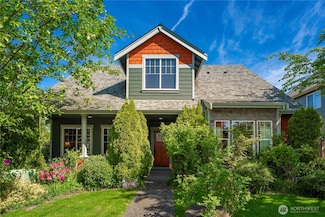 405 Bondgard Ave E, Enumclaw, WA 98022