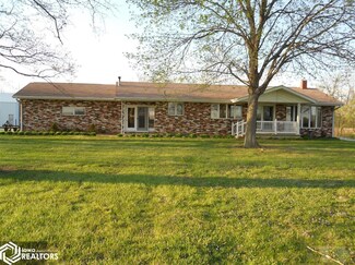 2405 235th St, Donnellson, IA 52625