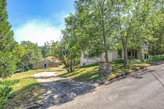 166 Nob Hill St, Ashland, OR 97520