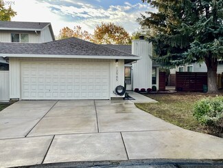 12985 SW Hawks Beard St, Portland, OR 97223