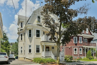 97 Fayerweather St Unit 1, Cambridge, MA 02138