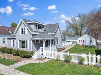 220 N Superior St, de Pere, WI 54115