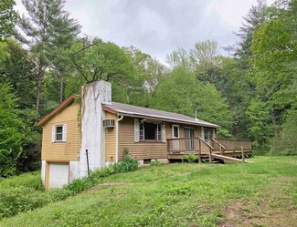 17 Wardon Rd, Putney, VT 05346