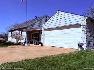 5900 Commerce Rd, West Bloomfield, MI 48324