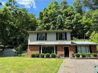 279 Regency Heights Rd, Chapmanville, WV 25508