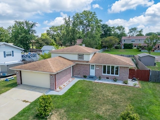 2523 James Dr, Dyer, IN 46311
