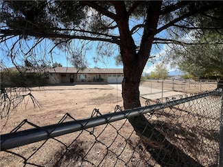 11575 Stuveling St, Oak Hills, CA 92344