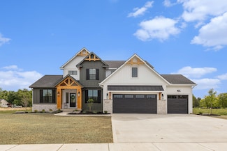 5544 Kingsfield Dr, Wyoming, MI 49418