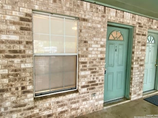 124 S Mansfield St Unit A, Pleasanton, TX 78064