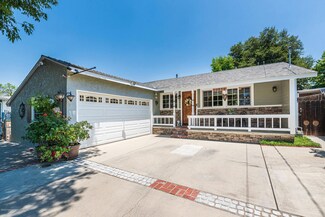 10356 Leolang Ave, Sunland, CA 91040