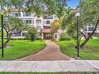 1681 NW 70th Ave Unit 210, Plantation, FL 33313