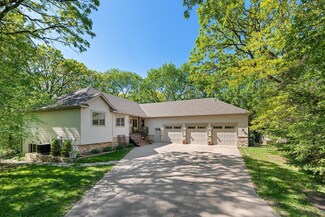 2911 92nd Ln NE, Minneapolis, MN 55449