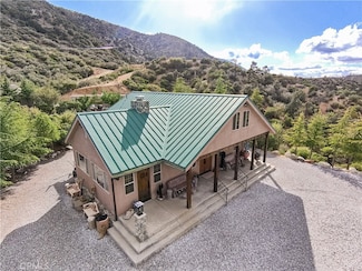 1870 Oak Springs Valley Rd, Pinon Hills, CA 92372